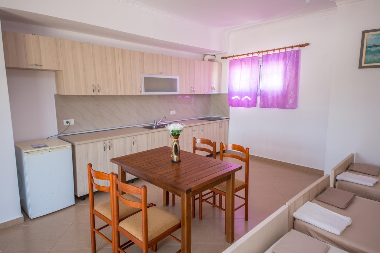 Himara Apartments *