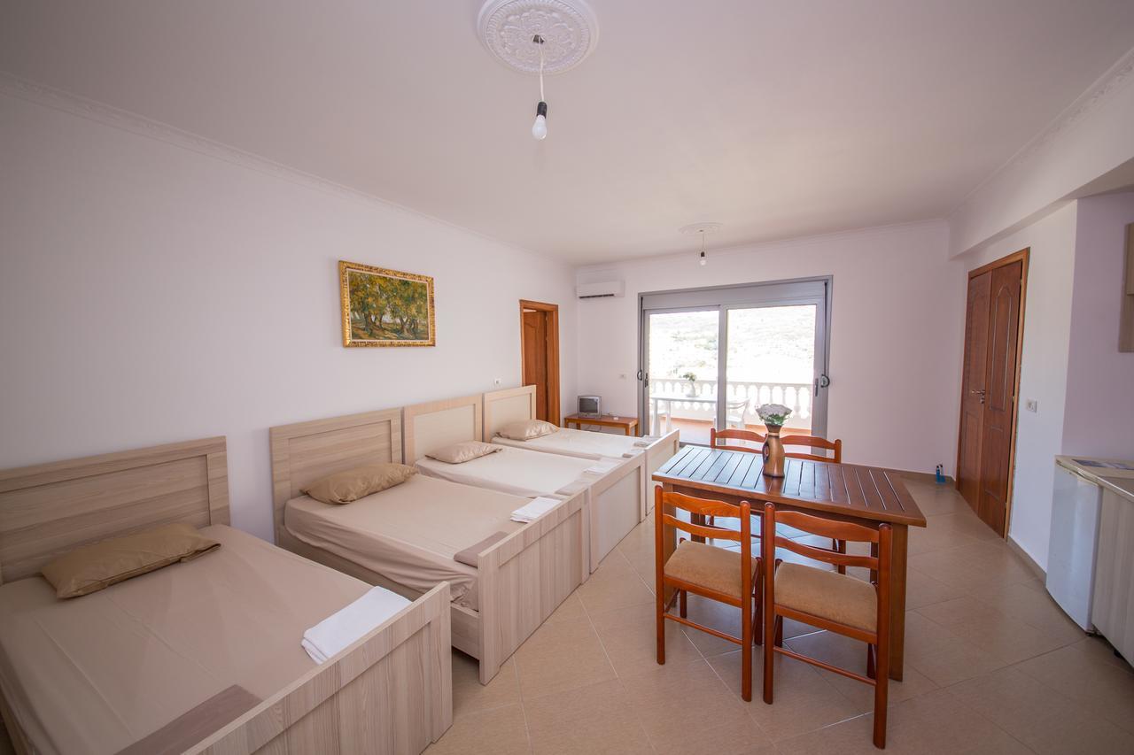 Himara Apartments Apartment