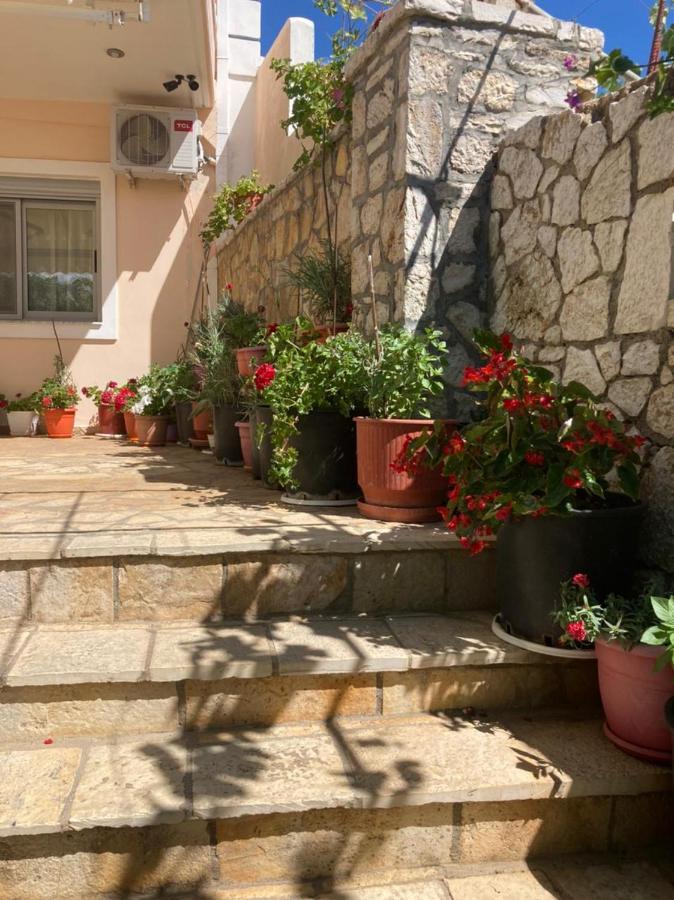 Himara Apartments Apartment